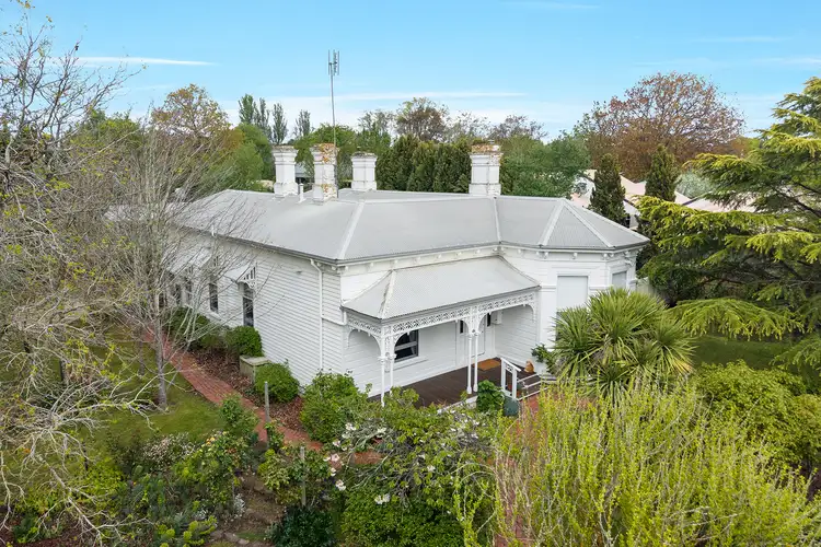 48 Forest Street, Woodend VIC 3442