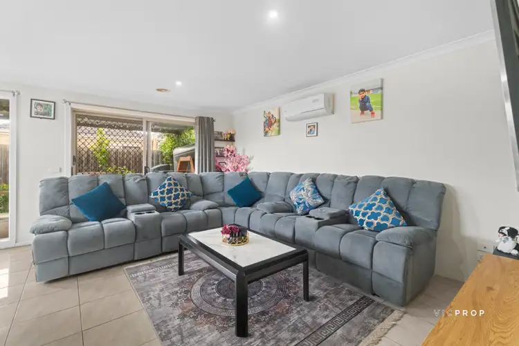 Third view of Homely house listing, 1/25 Horseshoe Circuit, Truganina VIC 3029