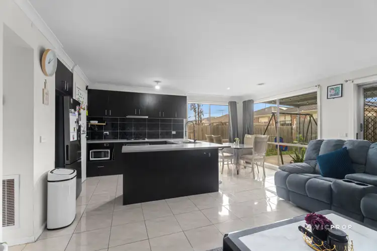 Fourth view of Homely house listing, 1/25 Horseshoe Circuit, Truganina VIC 3029