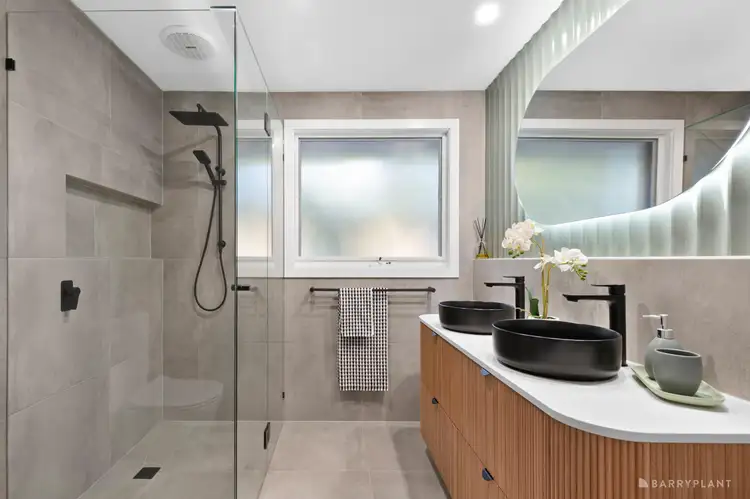 Sixth view of Homely unit listing, 2/102 Foote Street, Templestowe Lower VIC 3107