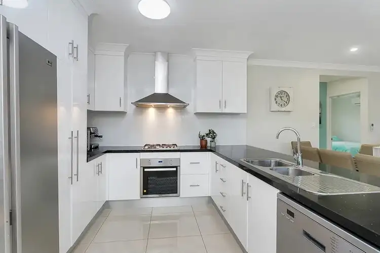 10 Brockman Way, Smithfield QLD 4878