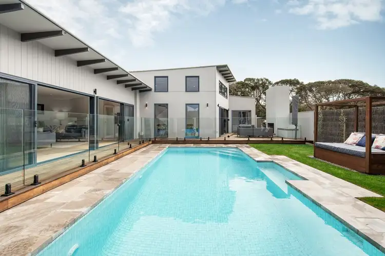 2 Foam Avenue, Blairgowrie VIC 3942