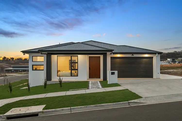 34 Apuatimi Crescent, Whitlam ACT 2611