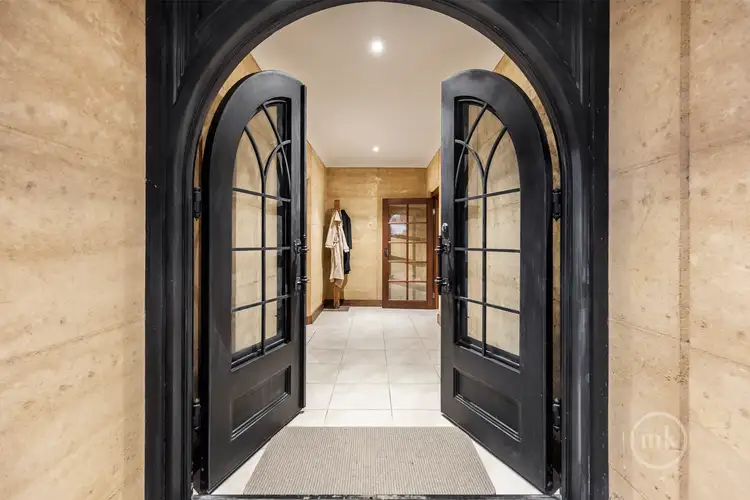 136 Charles Sturt Drive, Doreen VIC 3754