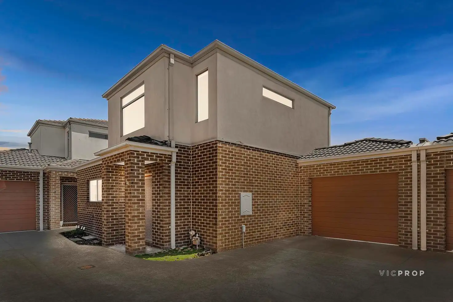 Main view of Homely unit listing, 2/4 Shirley Court, Point Cook VIC 3030