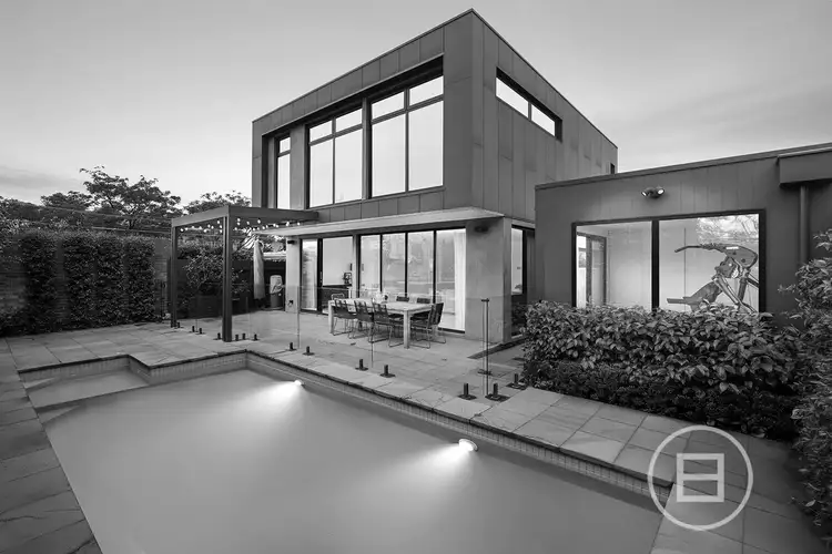 10 Wadham Street, Pascoe Vale South VIC 3044