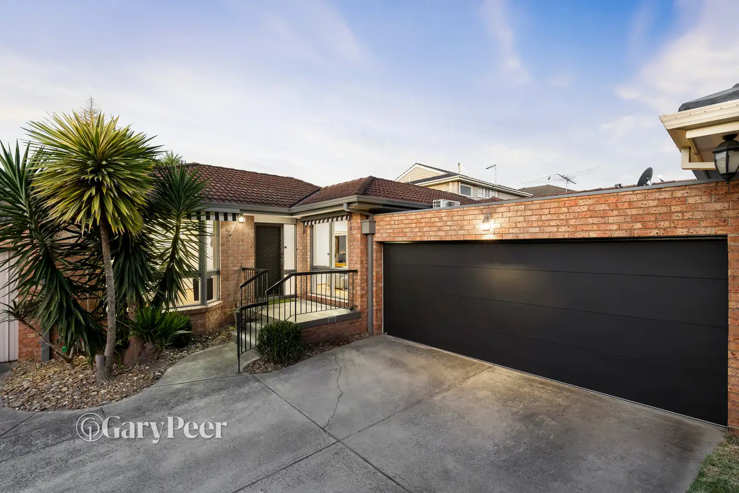 Main view of Homely unit listing, 2/20 Narrawong Road, Caulfield South VIC 3162