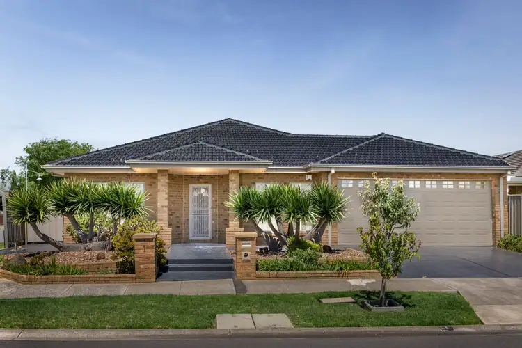 1 Hardware Lane, Taylors Hill VIC 3037