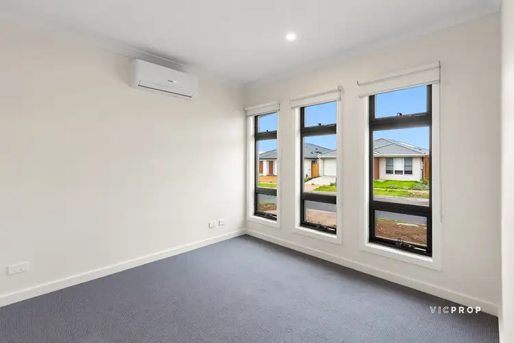 Second view of Homely house listing, 9 Maggie Crescent, Mambourin VIC 3024