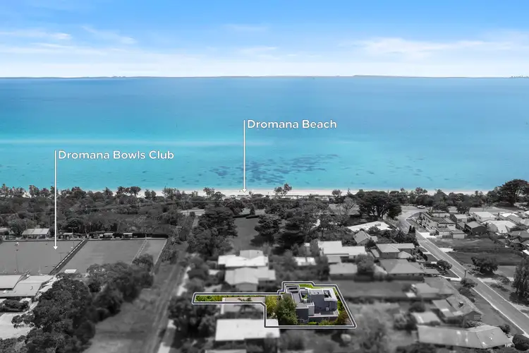 2/9 McArthur Street, Dromana VIC 3936