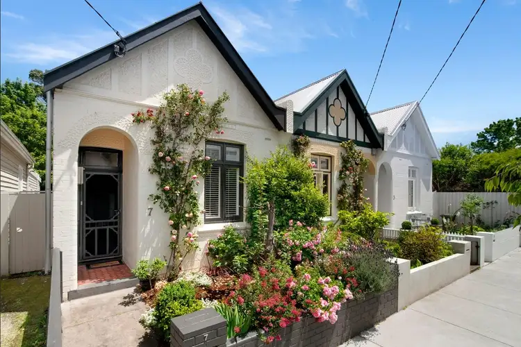 7 Cummins Grove, Malvern VIC 3144