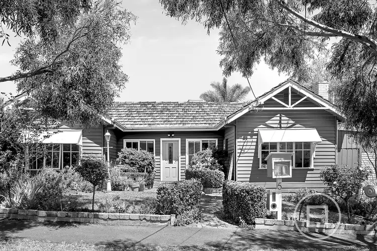 5 Flannery Court, Brunswick West VIC 3055