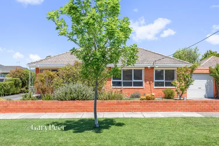 1/4 Waratah Avenue, Glen Huntly VIC 3163