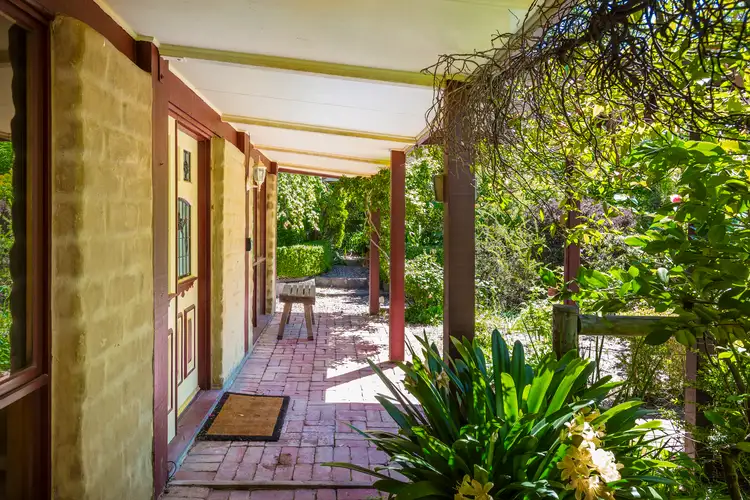 7 Centenary Avenue, Macedon VIC 3440