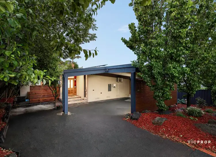 32 Robern Parade, Viewbank VIC 3084