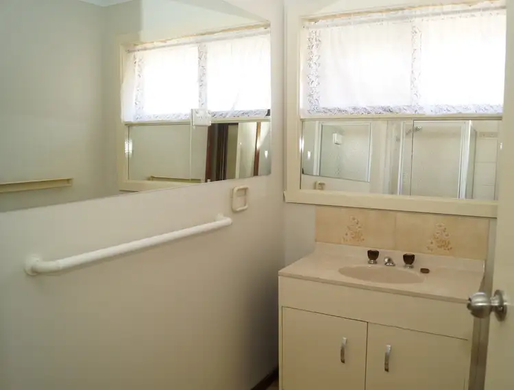 Fifth view of Homely unit listing, 1/40 Daldy Crescent, Shepparton VIC 3630