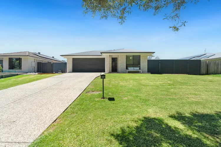 37 Eumeralla Crescent
