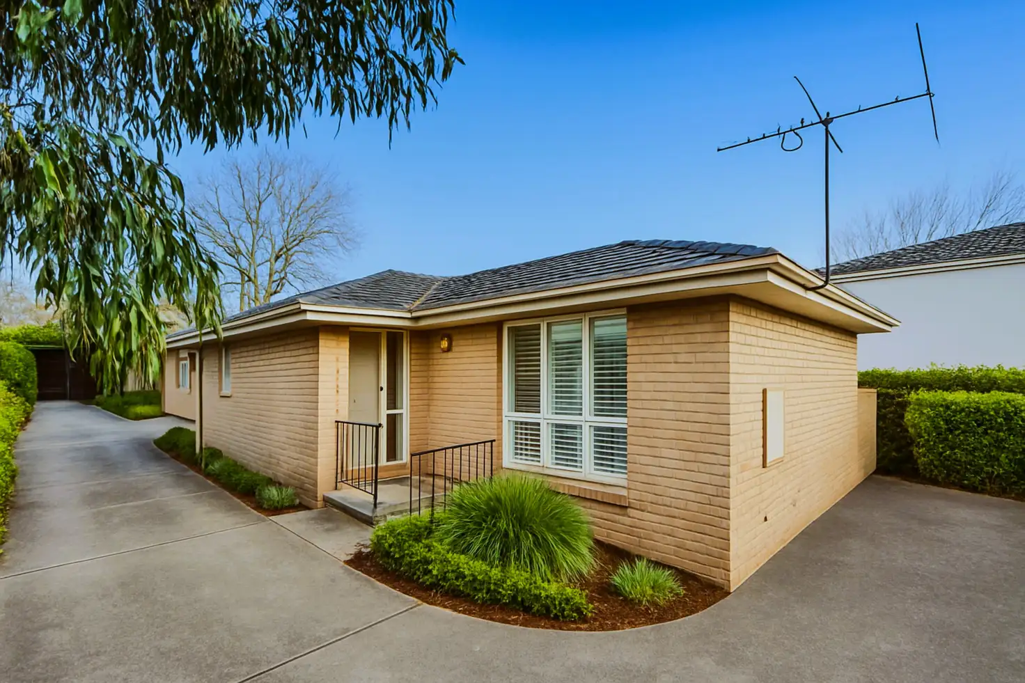 Main view of Homely unit listing, 2/84 Fordham Avenue, Camberwell VIC 3124