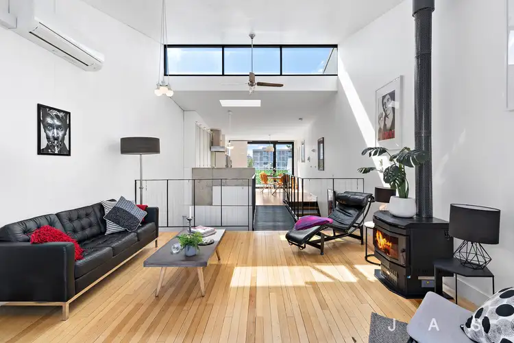 19 Bute Street, Seddon VIC 3011