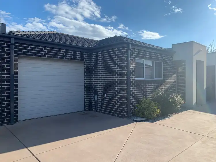 2/36 Menzies Avenue, Point Cook VIC 3030