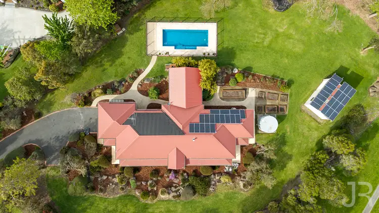 8 Valley Drive, Beaconsfield Upper VIC 3808