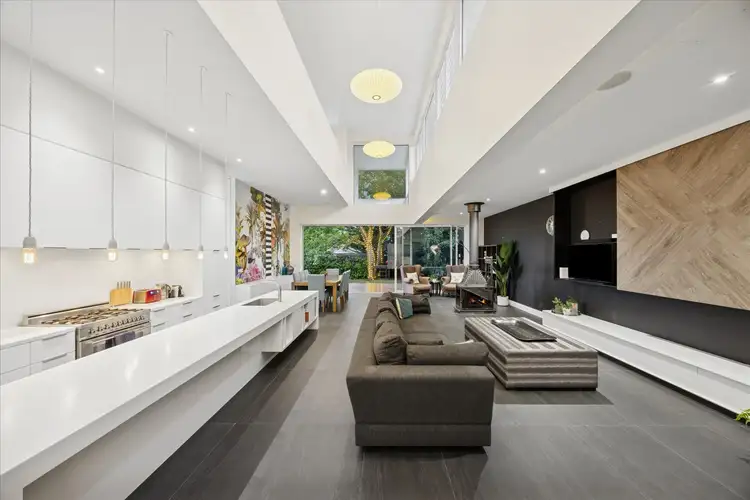 16 Lambourne Street, Surrey Hills VIC 3127