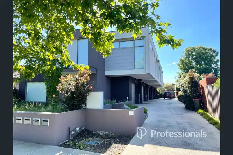 2/20 Ardyne Street, Murrumbeena VIC 3163