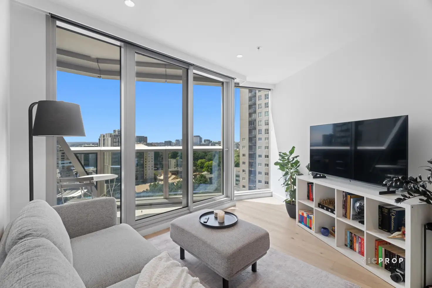 Main view of Homely apartment listing, 1601/639 Little Lonsdale Street, Melbourne VIC 3000
