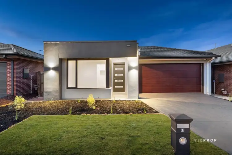 62 Winfred Drive, Mambourin VIC 3024