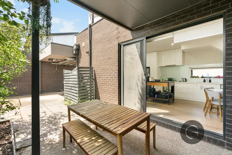 2/4 Essex Street, Pascoe Vale VIC 3044