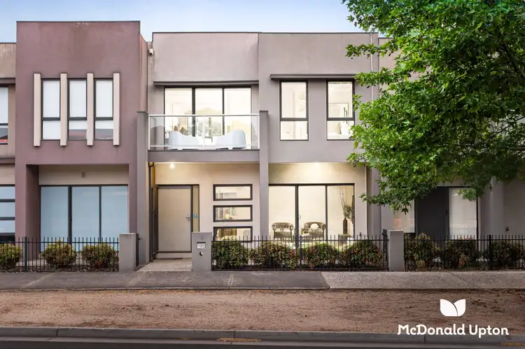 56 Commercial Road, Caroline Springs VIC 3023