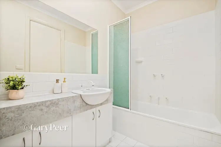 Fifth view of Homely unit listing, 2/32 Kooyong Road, Caulfield North VIC 3161