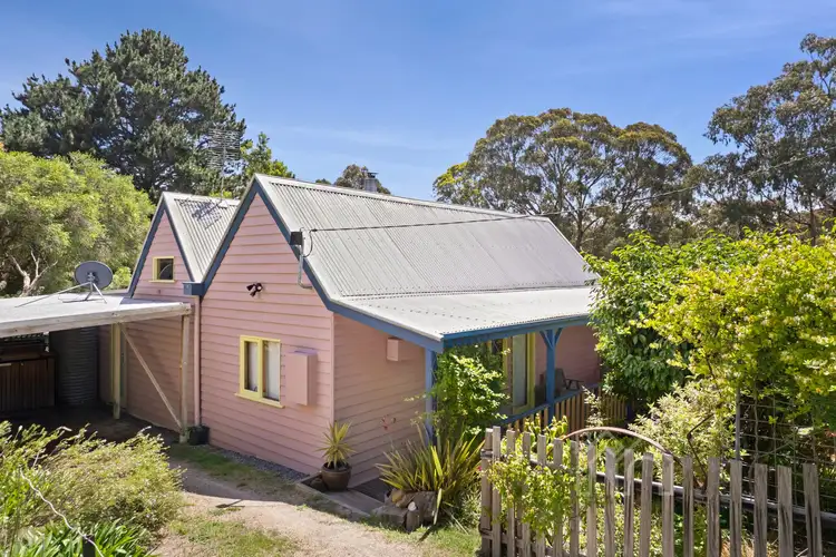 4 Radium Avenue, Hepburn Springs VIC 3461