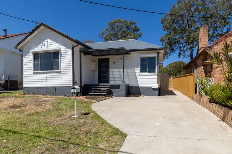 18 Stephens Avenue, Glendale NSW 2285