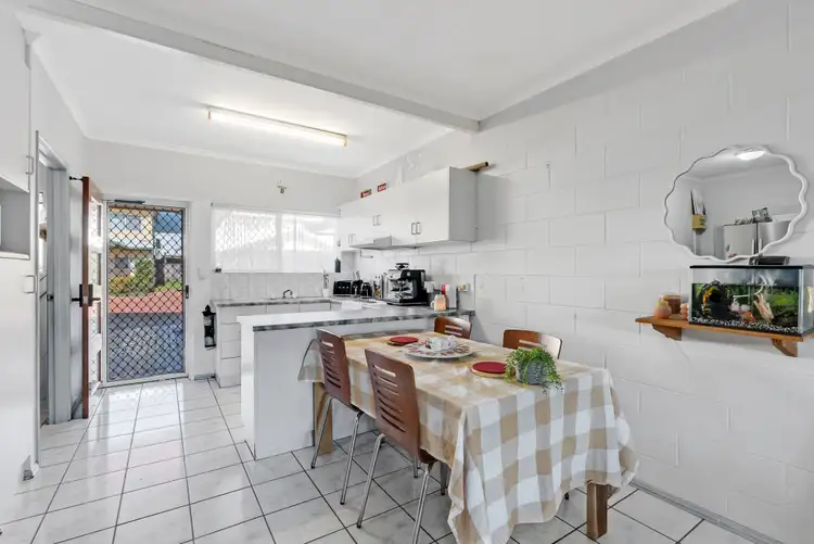 Third view of Homely unit listing, 4/16-20 Mount Peter Road, Edmonton QLD 4869