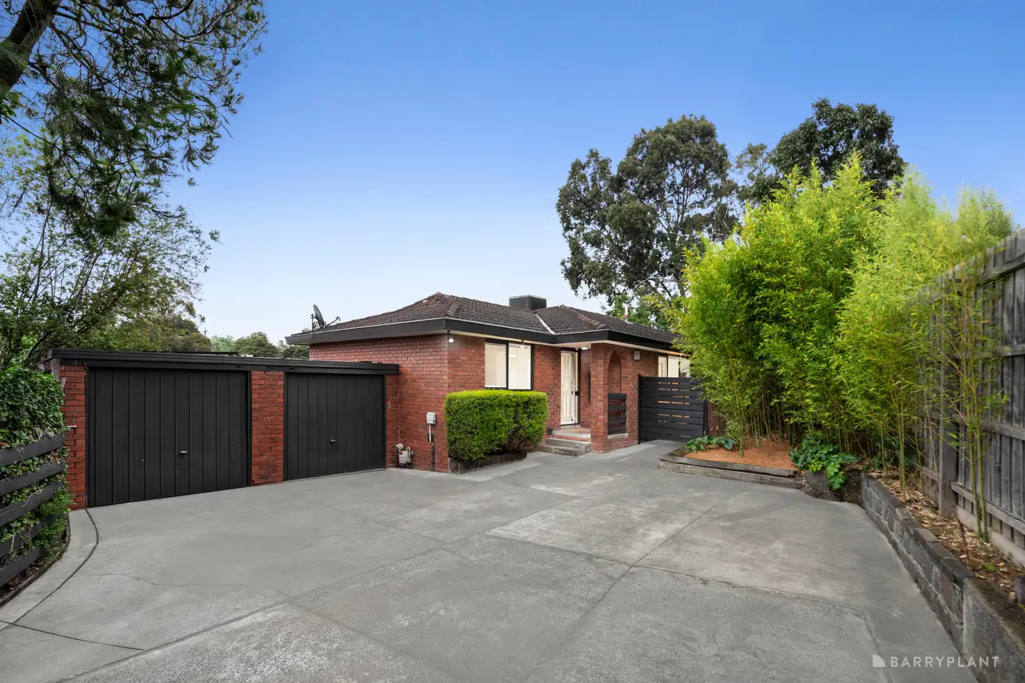 Main view of Homely unit listing, 2/4 Garden Street, Ringwood VIC 3134