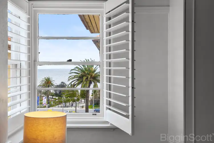 9/18 The Esplanade, St Kilda VIC 3182