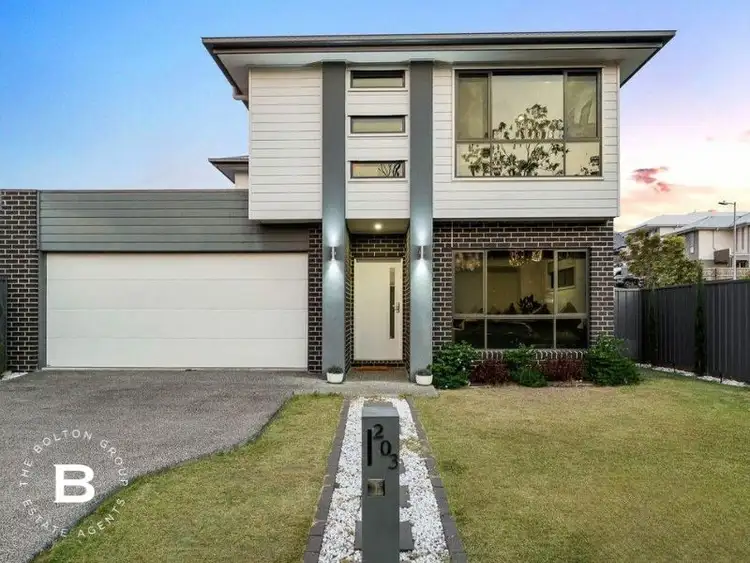 203 WOODLINE Drive, Spring Mountain QLD 4300