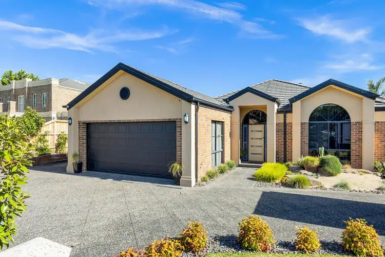 25 Helmsley Avenue, Lysterfield VIC 3156