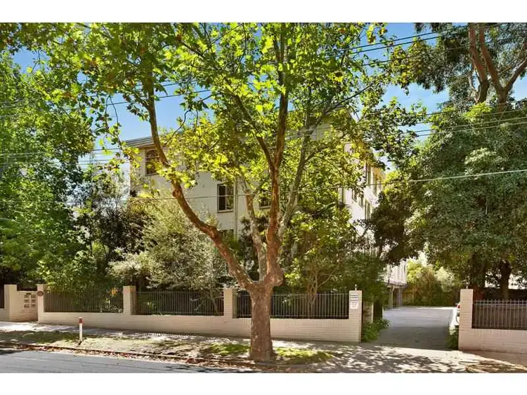 1/38 Charnwood Road, St Kilda VIC 3182