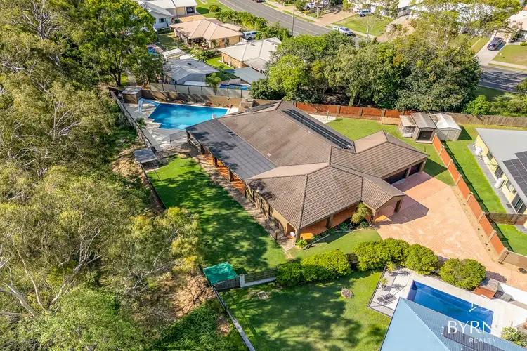 7 Riverside Place, Telina QLD 4680