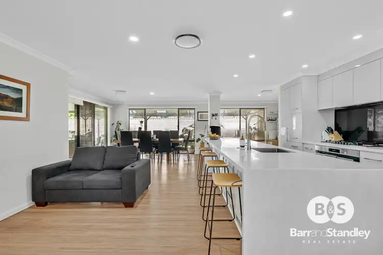 31 Walton Approach, Dalyellup WA 6230