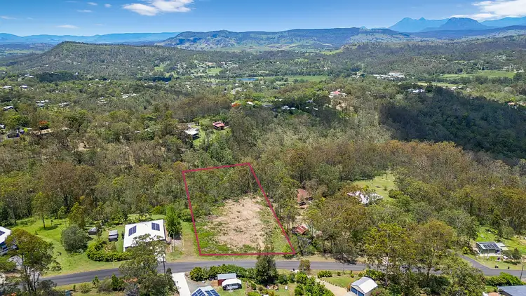 50-52 White Place, Kooralbyn QLD 4285