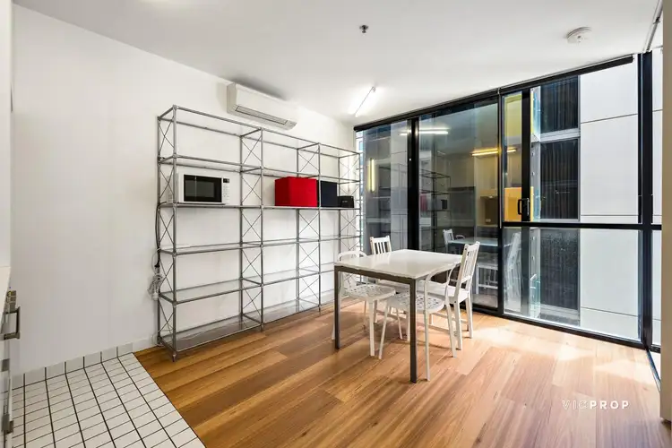 31 Abeckett Street