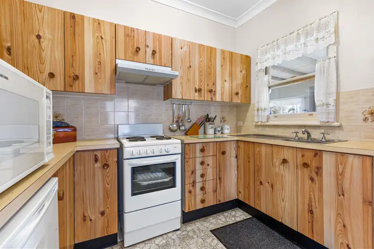 Fifth view of Homely house listing, 8 Wilson Place, St Marys NSW 2760