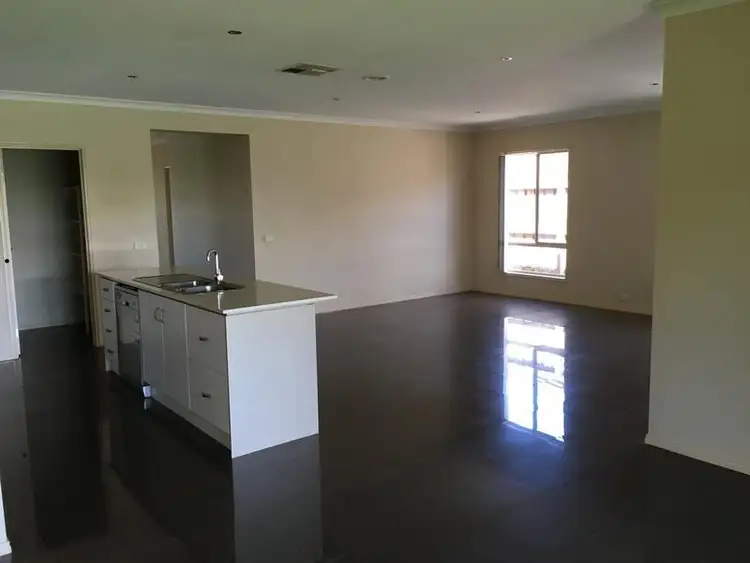 Third view of Homely house listing, 3 Els Court, Berwick VIC 3806