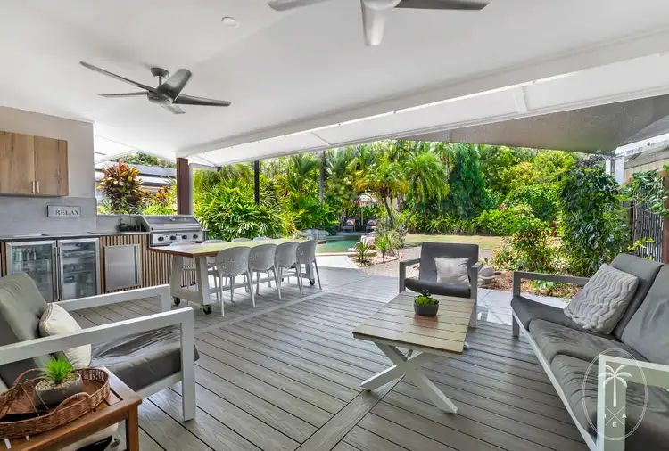 11 Thais Street, Palm Cove QLD 4879