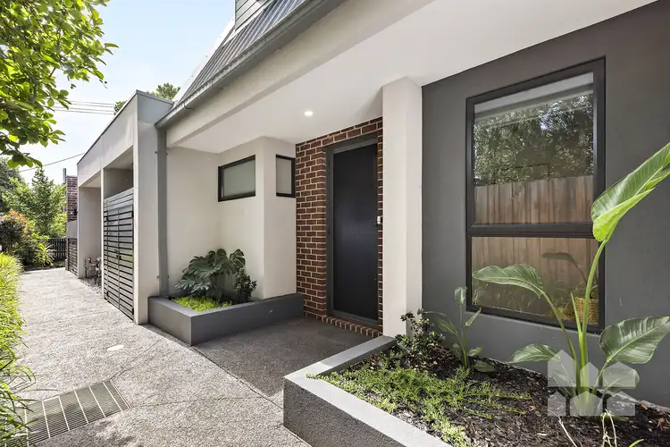 2/13 Bellairs Avenue, Seddon VIC 3011