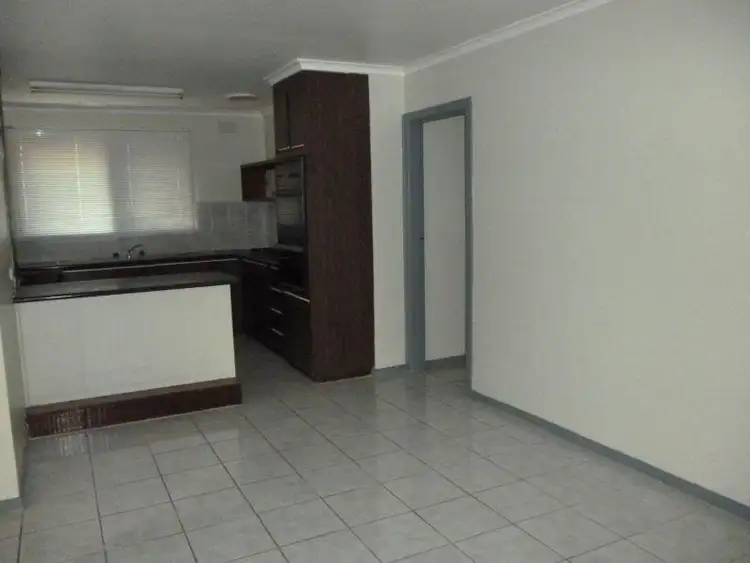 Fourth view of Homely house listing, 32 Stradbroke Drive, St Albans VIC 3021