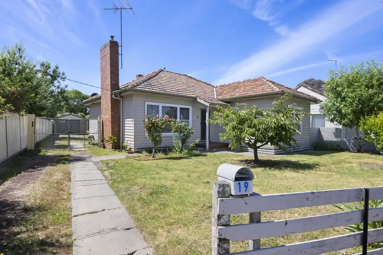 19 Sayle Street, Sebastopol VIC 3356